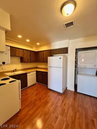 Photo #4: 2579514 Listing 