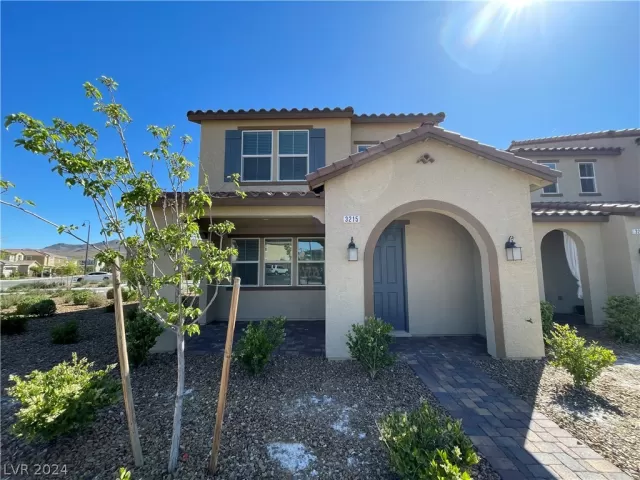 MLS: 2579545 Condo For Sale