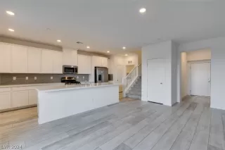 Photo #6: 2579552 Listing 