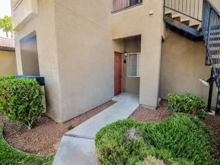 Photo #1: 2579565 Listing 