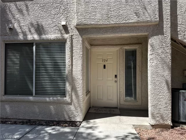 MLS: 2579574 Condo For Sale