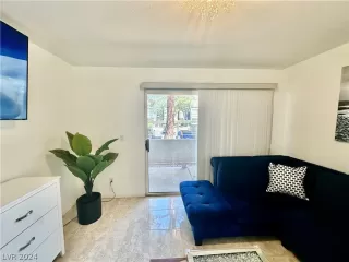 Photo #5: 2579574 Listing