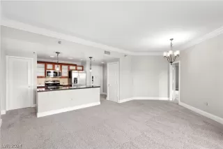 Photo #6: 2579589 Listing