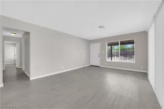 Photo #4: 2579621 Listing 