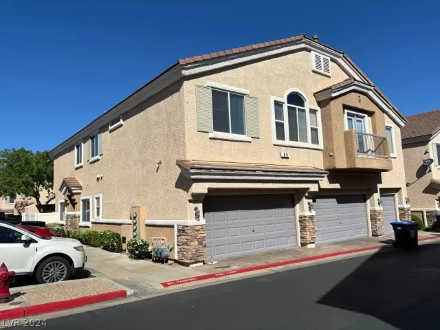 MLS: 2579661 Condo For Sale