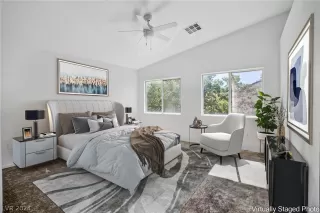 Photo #6: 2579661 Listing