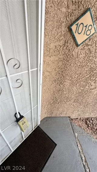 Photo #1: 2579671 Listing 