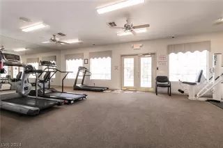 Photo #2: 2579686 Listing