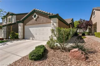 Photo #3: 2579686 Listing