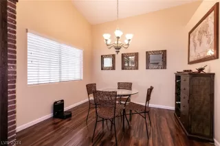 Photo #6: 2579686 Listing