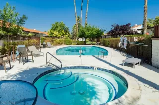 Photo #4: 2579689 Listing 