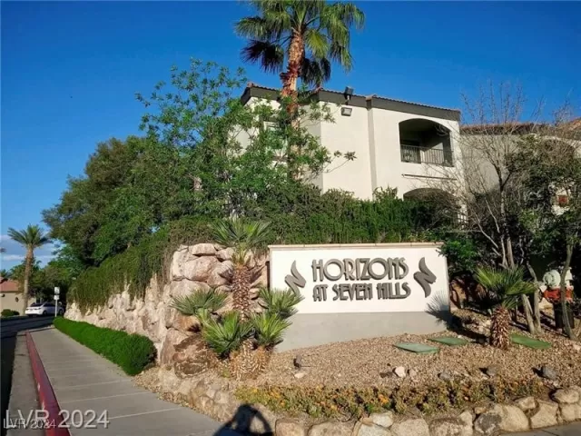 MLS: 2579702 Condo For Sale