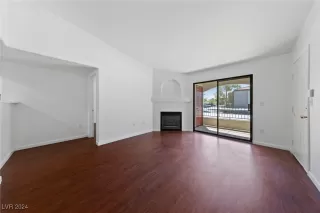 Photo #3: 2579702 Listing 