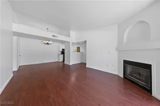 Photo #4: 2579702 Listing 