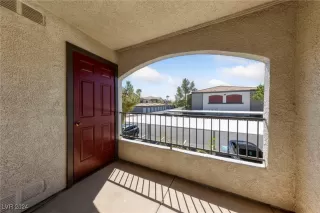 Photo #6: 2579702 Listing 