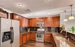 Photo #2: 2579733 Listing 