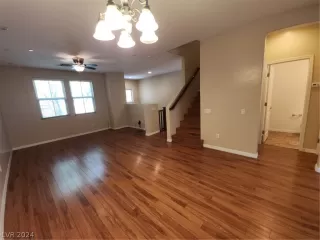 Photo #4: 2579773 Listing 