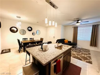 Photo #1: 2579810 Listing 