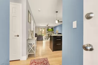 Photo #1: 2579811 Listing