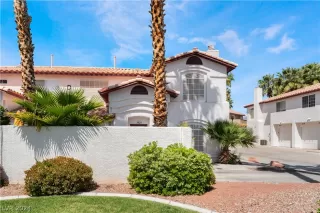 Photo #1: 2579823 Listing 