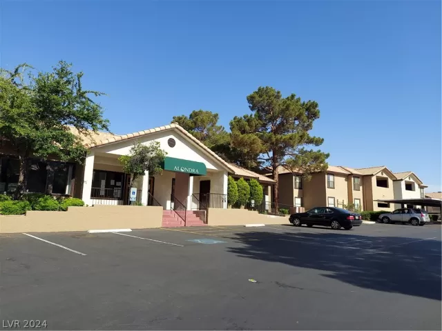 MLS: 2579838 Condo For Sale