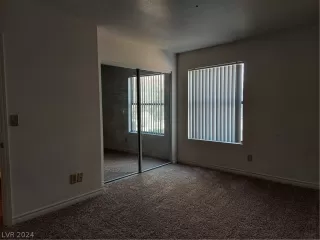 Photo #3: 2579838 Listing 