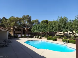 Photo #4: 2579838 Listing 