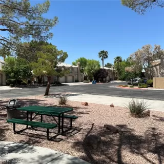 Photo #2: 2579840 Listing 