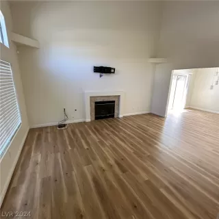 Photo #5: 2579840 Listing 