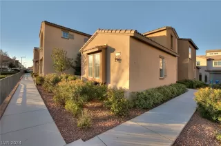 Photo #1: 2579853 Listing 