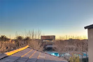 Photo #3: 2579853 Listing 