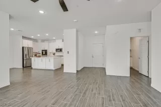 Photo #3: 2579862 Listing 