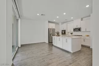 Photo #5: 2579862 Listing 