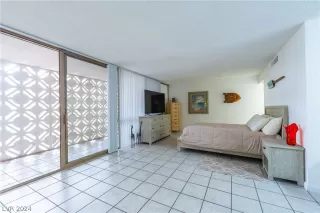 Photo #4: 2579871 Listing 