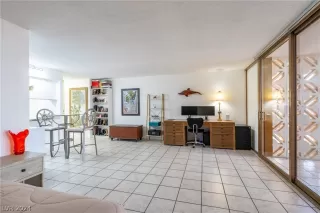 Photo #5: 2579871 Listing 