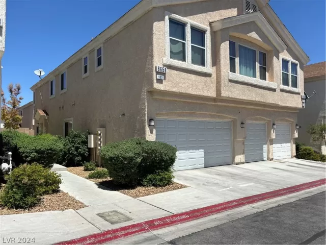 MLS: 2579874 Condo For Sale