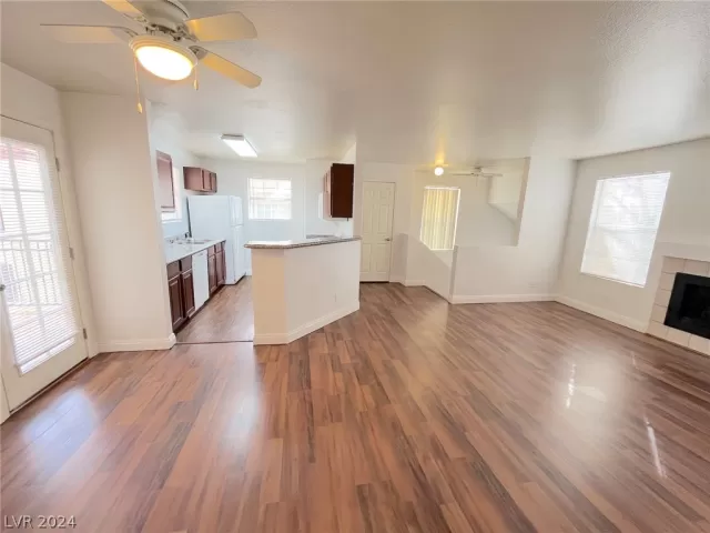 MLS: 2579883 Condo For Sale