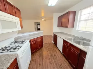 Photo #1: 2579883 Listing 