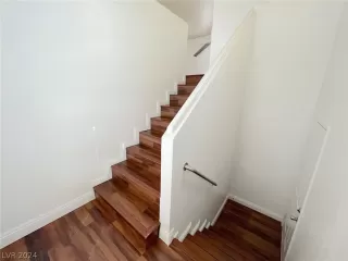 Photo #3: 2579883 Listing 