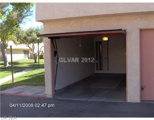 MLS: 2579898 Condo For Sale