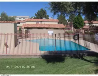 Photo #2: 2579898 Listing