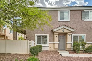 Photo #1: 2579917 Listing