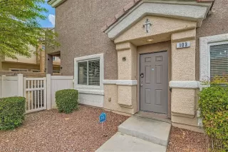 Photo #2: 2579917 Listing