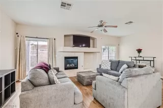 Photo #4: 2579917 Listing