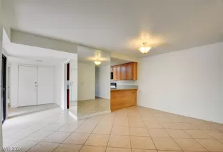 Photo #3: 2579934 Listing 