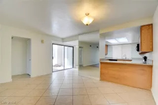 Photo #4: 2579934 Listing 