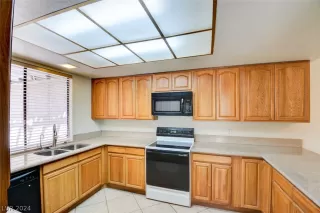 Photo #6: 2579934 Listing 