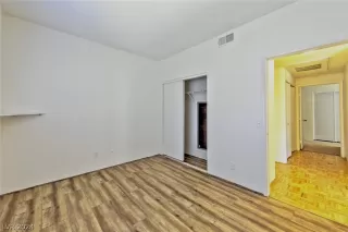 Photo #5: 2579943 Listing 