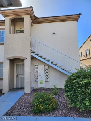 Photo #2: 2579947 Listing 