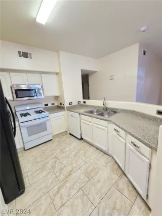 Photo #6: 2579947 Listing 